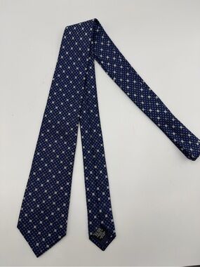 EUC Vintage Chanel Blue Ivory Silk Woven Jacquard CC Logo Clover Polka Dot Tie